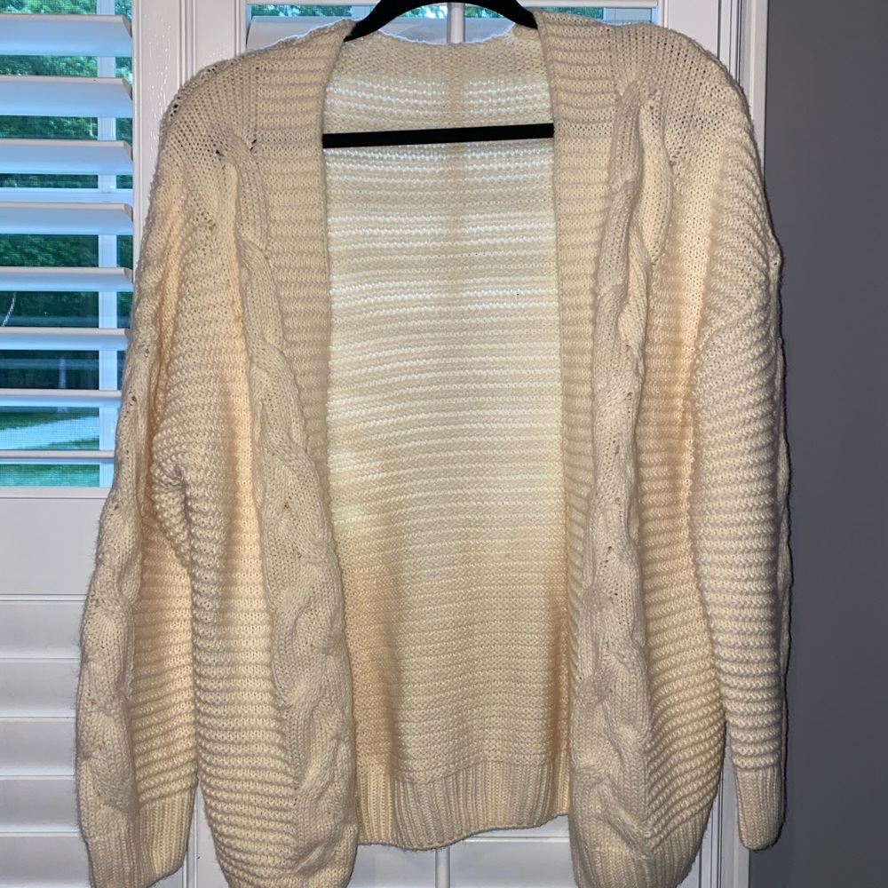 AMAZON SWEATER